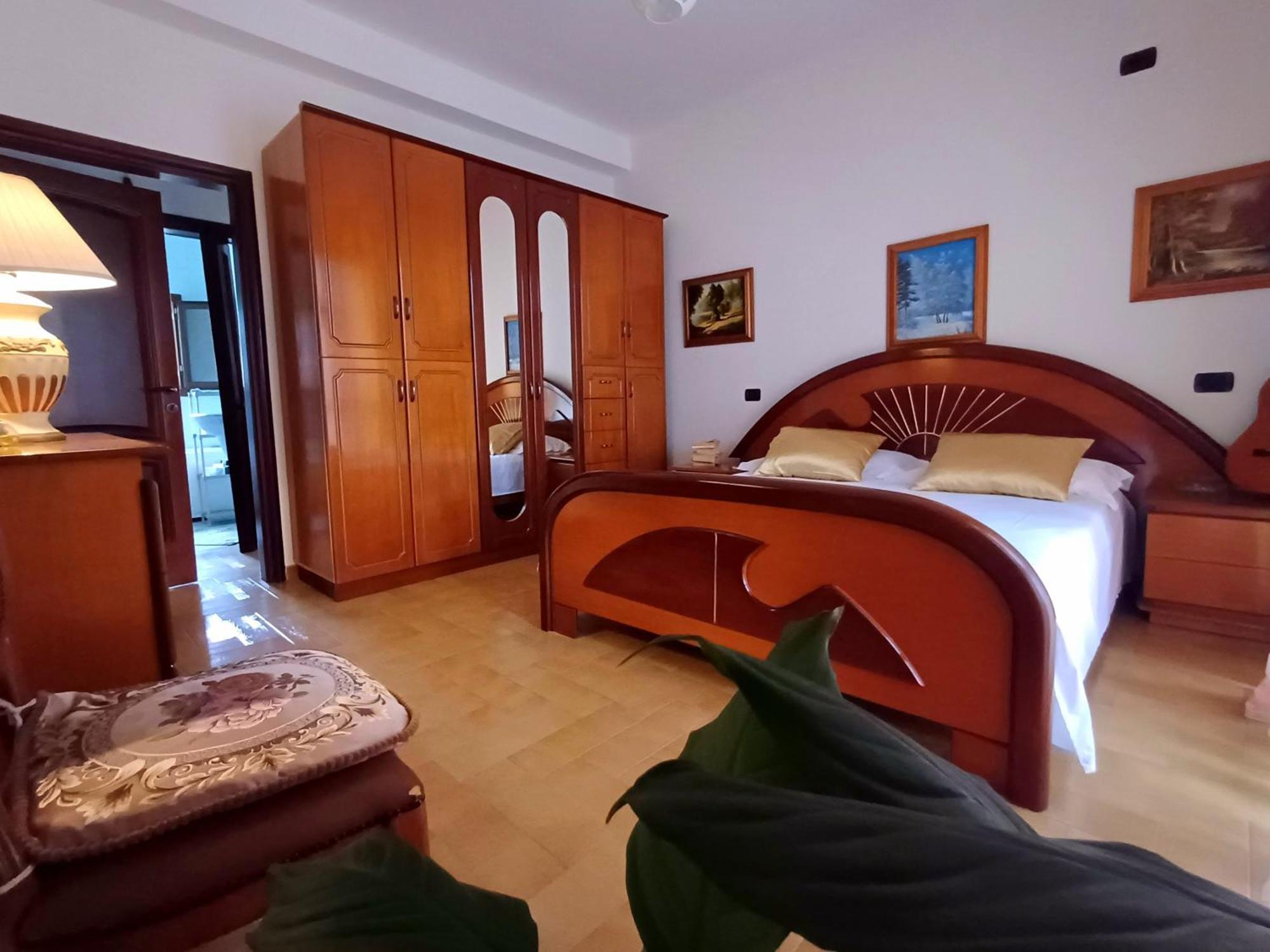 Guest Room Near Historical Center Vlorë Exterior foto